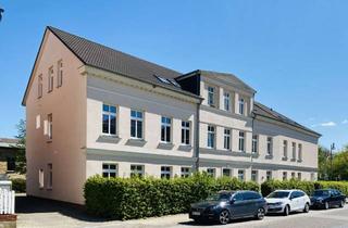 Wohnung mieten in Hohenzieritzer Straße, 17235 Neustrelitz, Schöne 2-Zimmer-Wohnung mit EBK direkt am Glambecker See