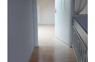 Wohnung mieten in 75334 Straubenhardt, Helle 3-Zimmer Dachgeschosswohnung beste Lage in Straubenhardt