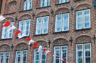 Anlageobjekt in 23552 Innenstadt, Attraktives Mehrfamilienhaus auf der Altstadtinsel mit 10 Wohneinheiten / Denkmalschutz / Fewo