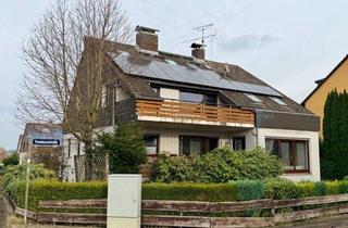 Haus kaufen in 34355 Staufenberg, !PROVISIONSFREI! Schönes Haus in Staufenberg-Landwehrhagen (262 m² Wfl./125 m² Nfl.) ++Einliegerwohnung, 3 Balkone, 2 Photovoltaik-Anlagen, Solarwärmepumpe, Kamin, Doppelgarage++ Monatsrate 1.281,88 €