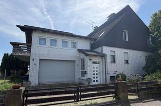 Haus kaufen in 34355 Staufenberg, !PROVISIONSFREI! Schönes Haus in Staufenberg-Landwehrhagen (262 m² Wfl./125 m² Nfl.) ++Einliegerwohnung, 3 Balkone, 2 Photovoltaik-Anlagen, Solarwärmepumpe, Kamin, Doppelgarage++ Monatsrate 1.196 €