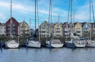 Anlageobjekt in 17489 Steinbecker Vorstadt, Wohnen, wo andere anlegen – Exklusive Wohnung mit Blick auf die Marina
