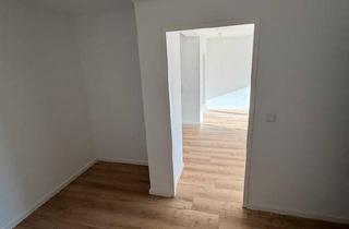 Wohnung kaufen in 78054 Villingen-Schwenningen, Villingen-Schwenningen - Kernsaniert 2025: 3-Zimmerwohnung mit Balkon & Garage