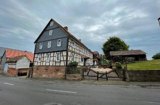 Haus kaufen in 35043 Marburg, Marburg - Landgut in Marburg: Vierkanthof, 5 Mietwohnungen und Obstgarten
