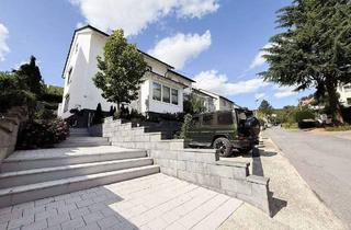 Einfamilienhaus kaufen in 53474 Bad Neuenahr-Ahrweiler, Bad Neuenahr-Ahrweiler - Von der Weitsicht ins Blütenmeer zur Geborgenheit vorm Kaminfeuer! Einfamilienhaus in Top-Lage!