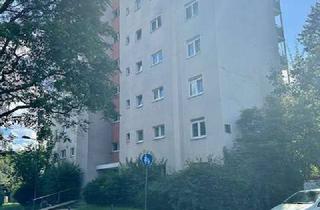 Wohnung kaufen in Niederurseler Landstraße, 60439 Niederursel, Vermietete 2-Zimmerwohnung zur reinen Kapitalanlage mit schöner Loggia in der Nordweststadt