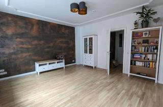 Wohnung mieten in Brüderstraße, 08412 Werdau, 2,5 Zimmer-Wohnung im Denkmalgeschütztem Haus