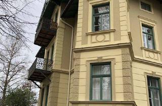 Wohnung mieten in Luitpoldstraße 27, 83435 Bad Reichenhall, Stilvolle 3-Zimmer-Dachgeschosswohnung mit Balkon in historischer Stadtvilla