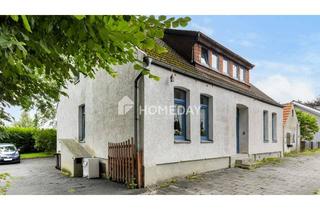 Haus kaufen in 27580 Weddewarden, Teilsaniertes Mehrgenerationshaus als Kapitalanlage mit soliden Mieten | Bremerhaven
