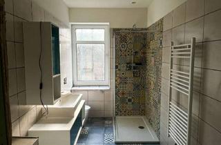 Mehrfamilienhaus kaufen in 09125 Chemnitz, Mehrfamilienhaus mit 3 großen Wohnungen