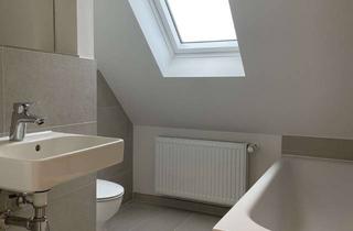 Wohnung mieten in Scharnweberstraße 55A, 13405 Reinickendorf, Modernisiertes Dachgeschoss mit Einbauküche / ohne Aufzug