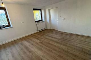 Wohnung mieten in 83109 Großkarolinenfeld, Renovierte Erdgeschoßwohnung, zentral, hell mit Garten und Terrasse