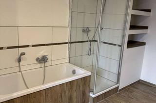 Wohnung mieten in Bernhardystraße 35, 06110 Halle, Neu! Sanierte 2-Raumwohnung mit Küche und Balkon