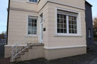 Wohnung mieten in Wallstraße 16, 59302 Oelde, Geräumige 4-Zimmer Altbauwohnung in Oelde