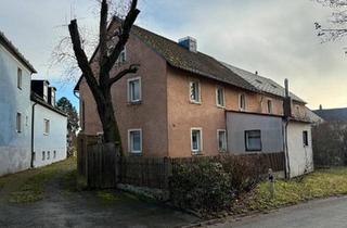 Haus kaufen in 95111 Rehau, Rehau - Landwirtschaftliches Wohngebäude mit angebautem Nebengebäude