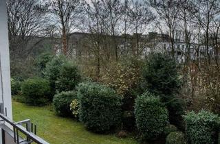 Wohnung kaufen in 40595 Düsseldorf, Düsseldorf - Sanierungsbedürftige 2-Zimmerwohnung mit Ausblick ins Grüne