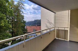 Wohnung kaufen in Waldschmidtstr., 94034 Grubweg, Renovierungsbedürftige 2,5 Zimmer Wohnung mit Südbalkon & Außenstellplatz