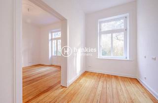 Wohnung kaufen in 22299 Winterhude, Zwei Altbauwohnungen mit außergewöhnlichem Entwicklungsspielraum