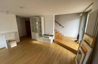 Wohnung mieten in Marktplatz 51, 88400 Biberach, gepflegte 2,5-Zimmer-Maisonette-Whg mit Balkon und EBK auf dem Marktplatz BC/Riss