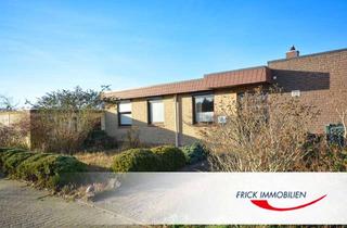 Haus kaufen in 23611 Bad Schwartau, Winkelbungalow mit zwei Garagen und Terrasse in ruhiger Lage