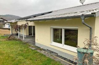 Einfamilienhaus kaufen in 35080 Bad Endbach, Geräumiges Einfamilienhaus mit großer Terrasse und überdachter Pergola!