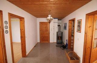 Wohnung kaufen in 78224 Singen, Stilvolle, gepflegte 3,5 ZI-ETW in 6 FH, Fernblick, Garage