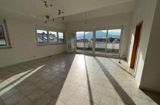 Wohnung kaufen in 73235 Weilheim, Wunderschöne 5-Zimmer-Maisonette mit großer Dachterrasse u. Doppelgarage