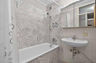 Wohnung kaufen in 76344 Eggenstein-Leopoldshafen, Leerstehende 2-Zimmer-Wohnung mit zwei Balkonen und Aufzug