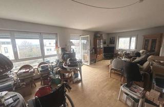 Wohnung kaufen in Friedrichstrasse 16, 61476 Kronberg, gute gelegene 2 Zi-Wohnung mit Balkon und TG Stellplatz zu verkaufen