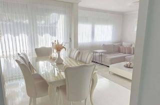 Wohnung kaufen in 41540 Dormagen, 4-Zimmer Wohnung, voll renoviert, mit Balkon in Dormagen