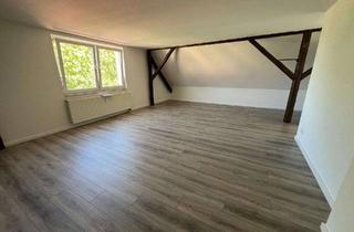 Wohnung mieten in Löbejüner Straße 11, 06193 Nauendorf, Schöne Zwei-Raumwohnung mit EBK, Garten und PKW- Stellplatz