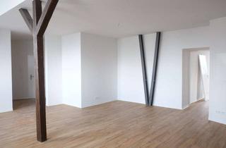 Wohnung mieten in Poststrasse 14, 42719 Wald, Hochwertige 3-Zimmer-Wohnung im 2. OG in Solingen-Wald