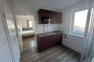 Wohnung mieten in Weinstraße 28, 71384 Weinstadt, Modernes Business-Apartment mit Weinberg-Blick: Möbliert, Carport & kleiner Terrasse