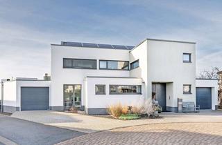 Haus kaufen in 69254 Malsch, Freistehendes EFH mit luxuriöser Ausstattung und tollem Garten in einmaliger Lage von Malsch