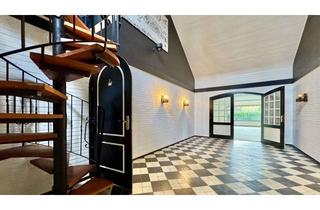 Haus kaufen in 24837 Schleswig, Stilvoller Bungalow mit Wintergarten / Ausbaureserve im DG