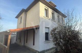 Haus kaufen in 96450 Coburg, Coburg - Zweifamilienhaus mit Potential