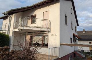 Doppelhaushälfte kaufen in 74889 Sinsheim, Sinsheim - Doppelhaushälfte mit Einliegerwohnung, Garage und Garten