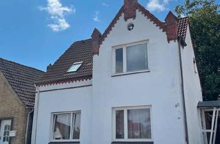 Villa kaufen in 25746 Heide, Heide - Alte Stadtvilla im Zentrum von Heide Großer Garten