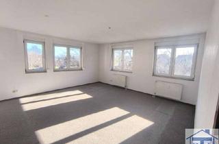 Wohnung kaufen in 02763 Zittau, 2-Raum-Wohnung mit Balkon und Aufzug