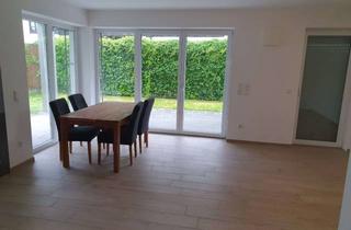 Wohnung kaufen in 84489 Burghausen, 2-Zimmer Erdgeschosswohnung mit Garten und 1 TG-Platz in Burghausen