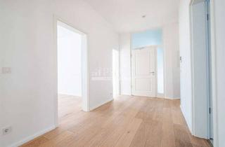 Wohnung kaufen in 60322 Nordend-West, Historisches Juwel von 1863: Spätklassizistische Eleganz trifft modernen Wohnkomfort