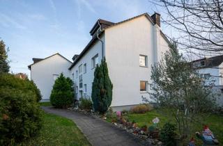 Wohnung kaufen in 52353 Düren, Helle 2-Zimmer-Dachgeschosswohnung mit Balkon, Tageslichtbad und durchdachter Raumaufteilung
