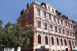 Anlageobjekt in Eugen- Fritsch- Straße 17, 08523 Plauen, -Zentrumsnah- günstige 1 Zimmer Wohnung im Souterrain mit Garage... auch für Kleingewerbe geeignet