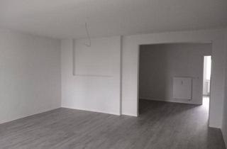 Wohnung mieten in 08066 Zwickau, Erstbezug nach sanierung: großzügige 3 Zimmer Wohnung in Zwickau (Auerbach), Hochparterre, Carport