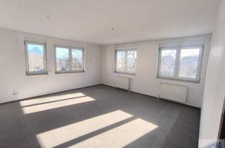 Wohnung kaufen in 02763 Zittau, 2-Raum-Wohnung mit Balkon und Aufzug