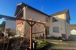 Haus kaufen in 66793 Saarwellingen, Freistehendes Ein- bis Zweifamilienhaus in zentraler Lage von Reisbach