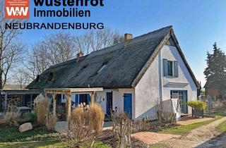 Haus kaufen in 17429 Mellenthin, FAST AM KRIENKER SEE + TOP AUSGESTATTET MIT EINBAUKÜCHE + KAMIN + ZWEI BÄDER + PHOTOVOLTAIKANLAGE