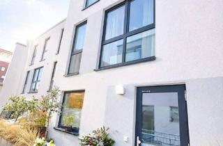 Haus mieten in 18055 Stadtmitte, Exklusives 4-Zimmer-Stadthaus zur Miete – ruhig gelegen im Innenhof der Innenstadt