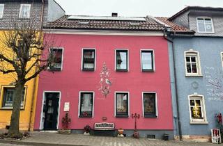 Haus kaufen in 36088 Hünfeld, Hünfeld - Charmantes, großzügiges Reihenmittelhaus mit Nebengebäude, Büro &