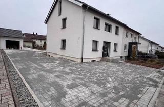 Haus kaufen in 74731 Walldürn, Walldürn - Frisch renovierte 4 Familien Haus